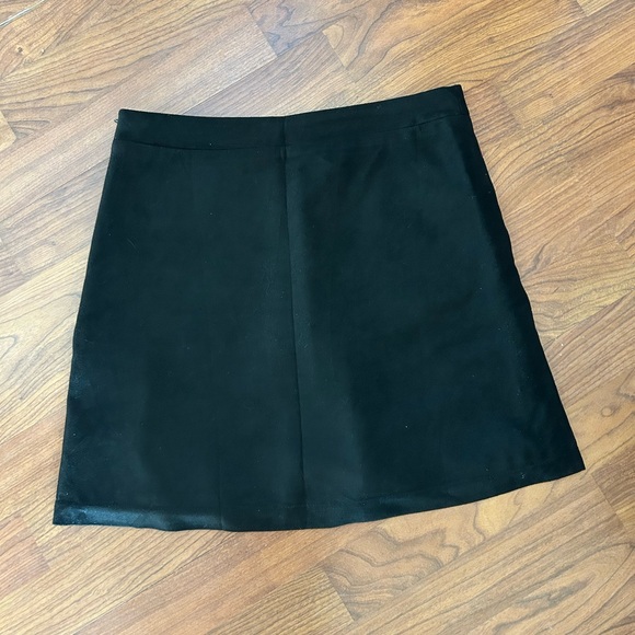 Bundle of 4 Mini Skirts - Picture 11 of 11